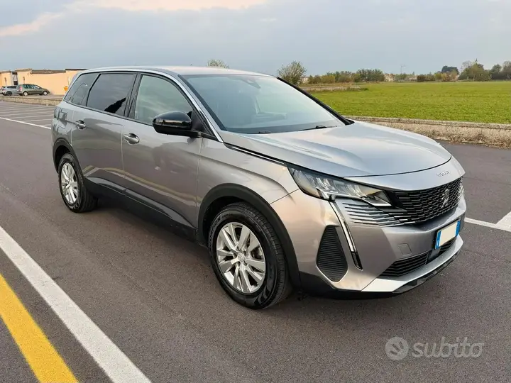 Peugeot 5008 2023 photo 2