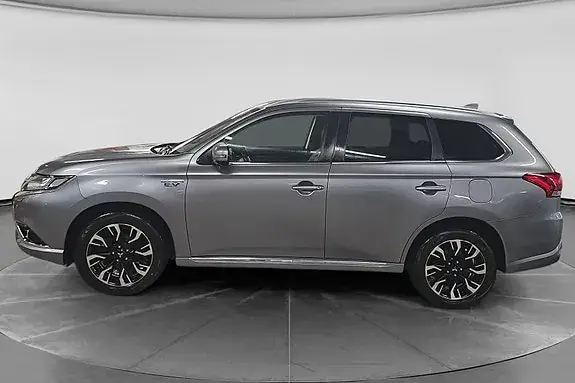 Mitsubishi Outlander 2017 photo 2