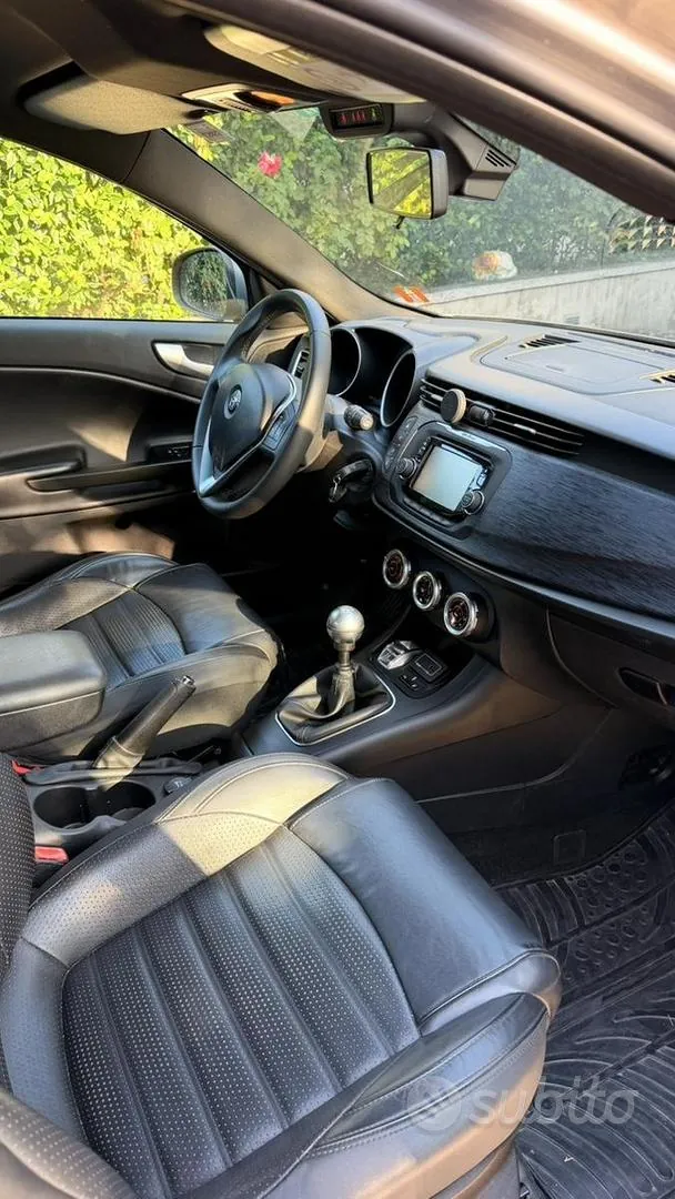 Alfa Romeo Giulietta 2018 photo 4
