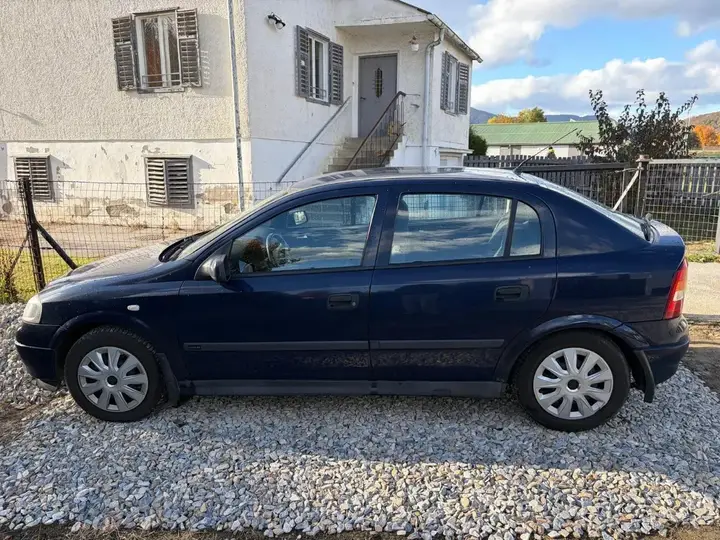 Opel Astra 2001 photo 2