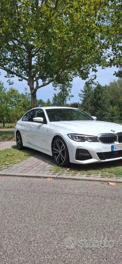 BMW 320D 2019 photo 2