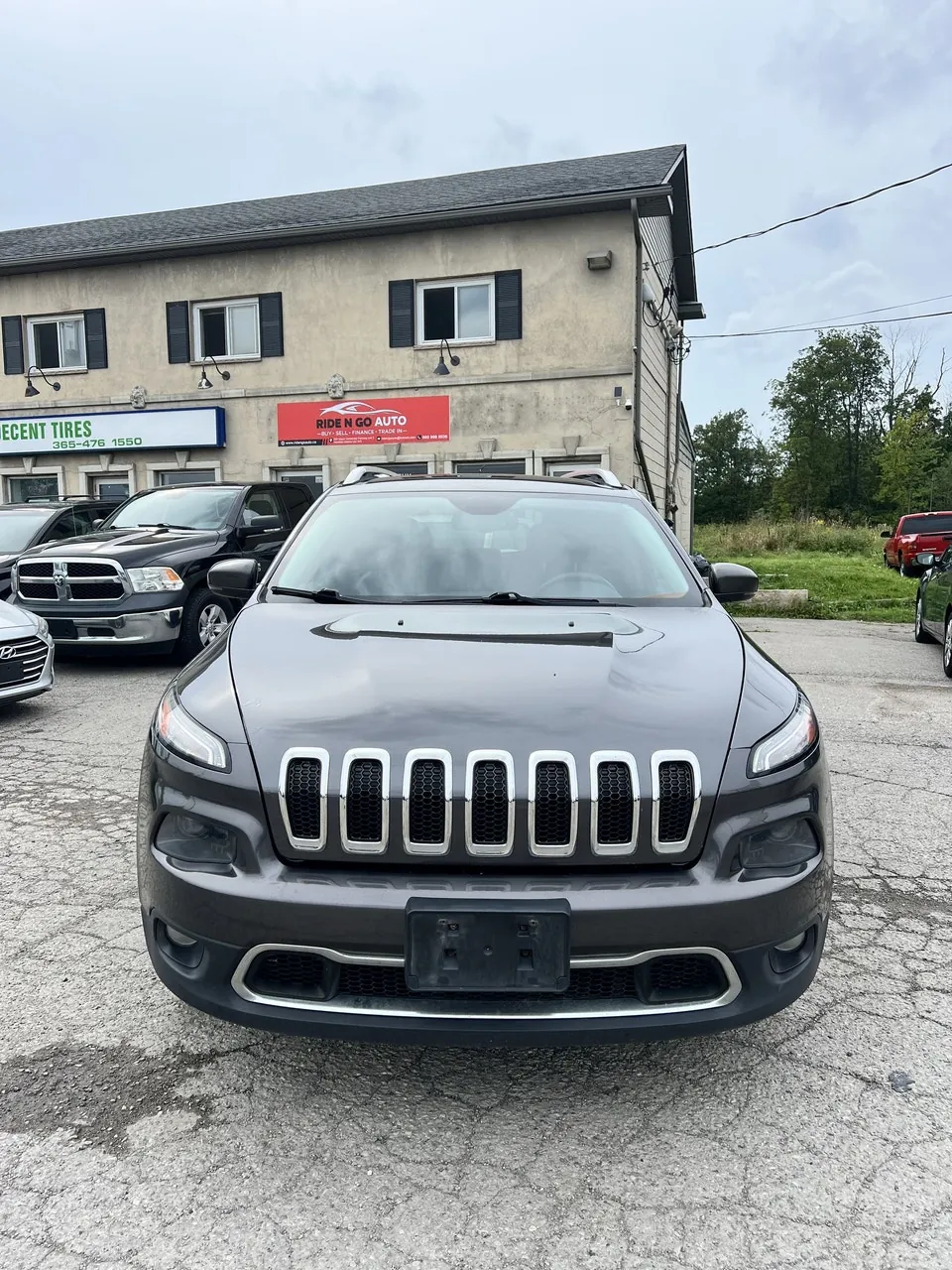 Jeep Cherokee 2015 photo 2