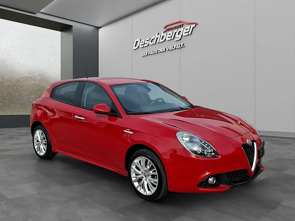 Alfa Romeo Giulietta 2017 photo 2