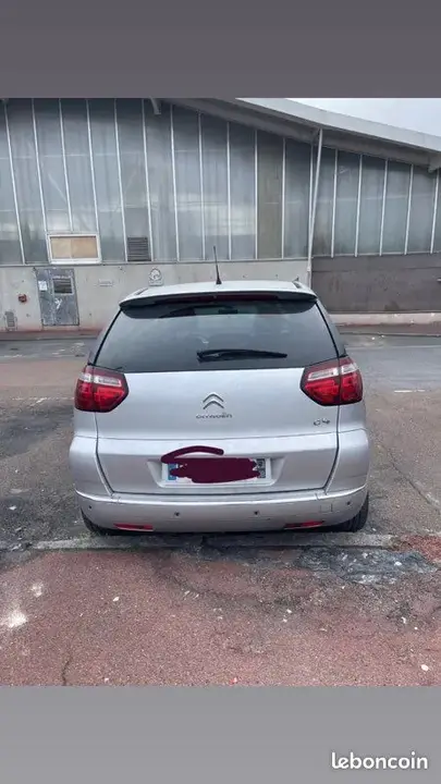 Citroen C4 Picasso 2011 photo 3