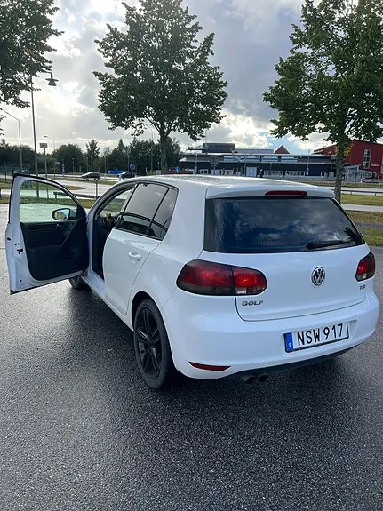 Volkswagen Golf Vi 2011 photo 2