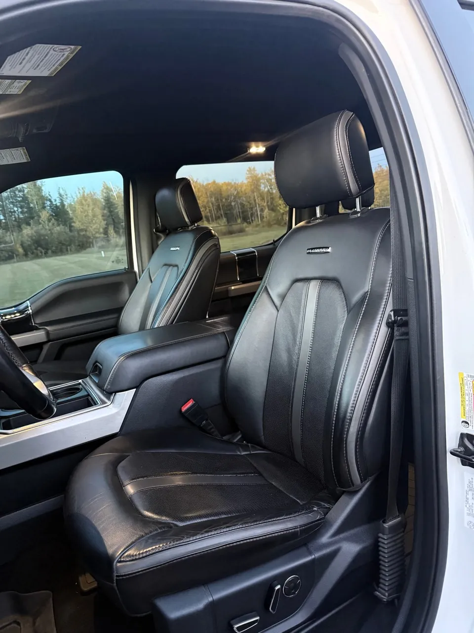 Ford F350 2021 photo 2