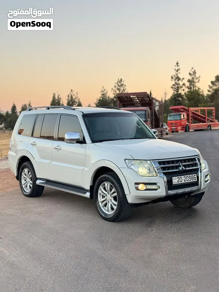 Mitsubishi Pajero 2015 photo 4