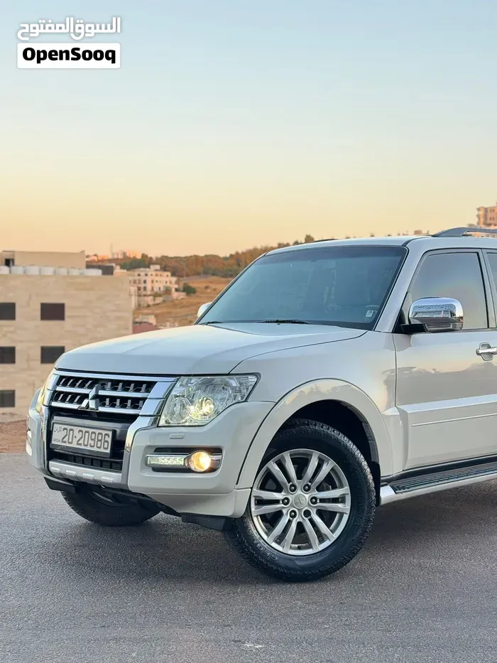Mitsubishi Pajero 2015 photo 2
