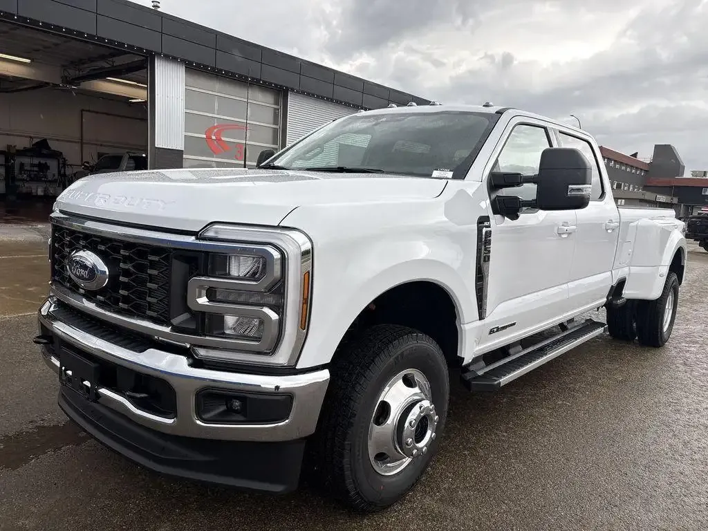 Ford F 350 2026 photo 2