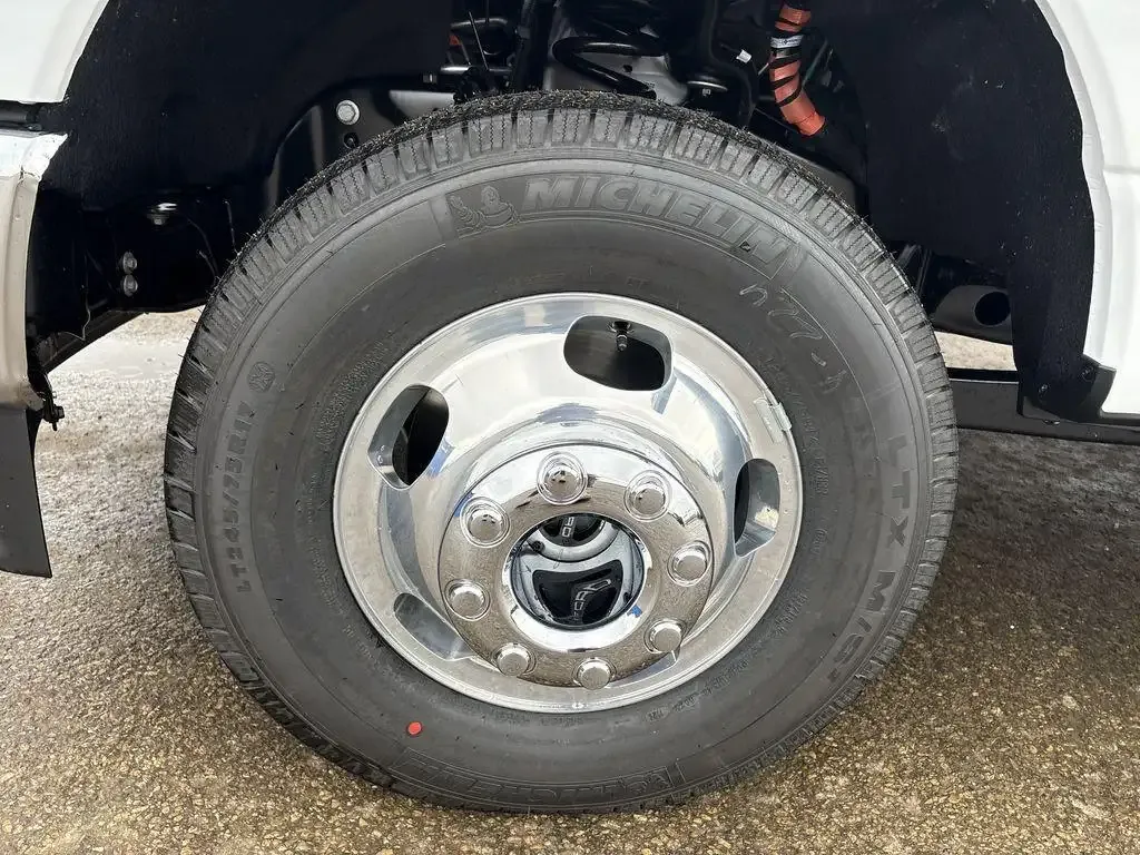 Ford F 350 2026 photo 3