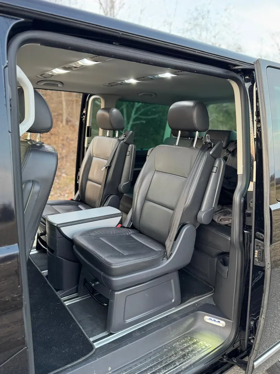 Volkswagen Multivan 2013 photo 2