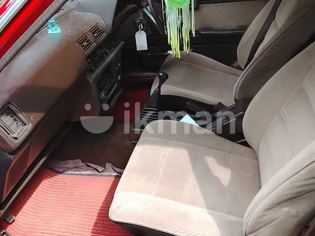 Toyota Carina 1986 photo 4