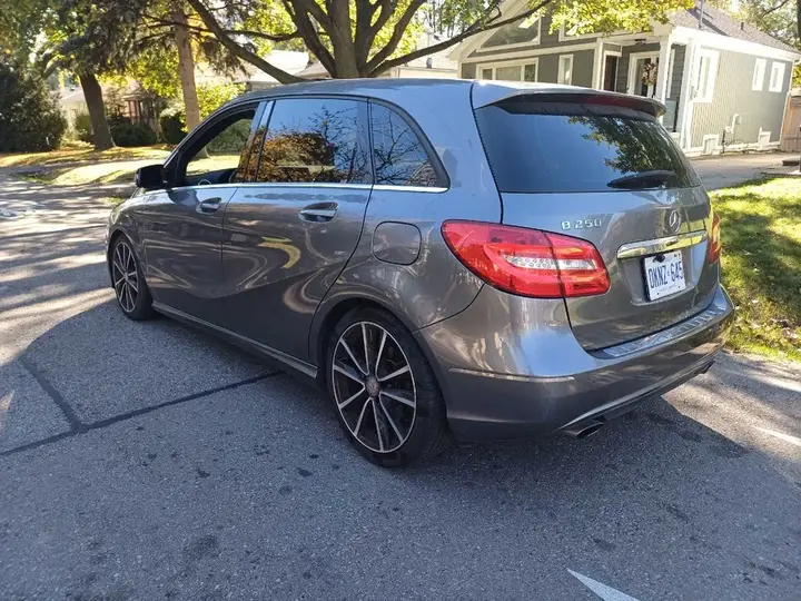 Mercedes-Benz B-Class 2014 photo 4