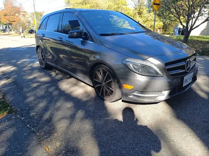 Mercedes-Benz B-Class 2014 photo 2