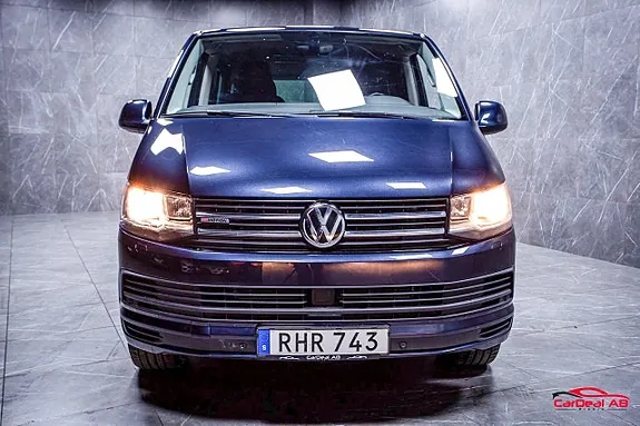 Volkswagen Multivan 2017 photo 2