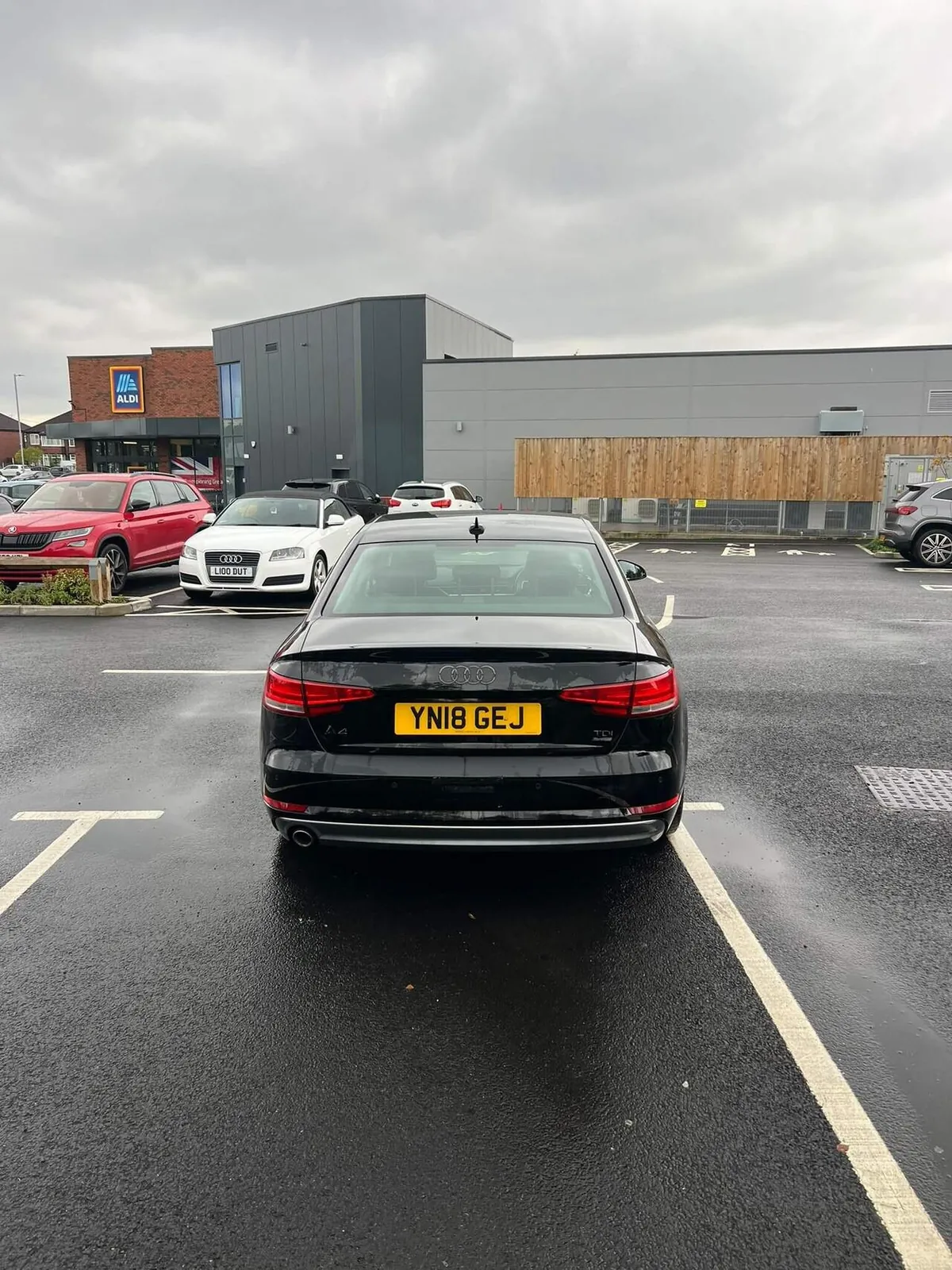 Audi A4 2018 photo 2