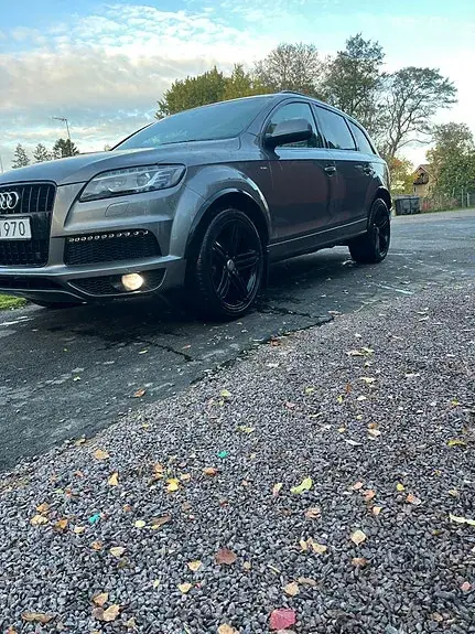 Audi Q7 2011 photo 2