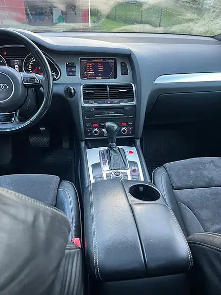 Audi Q7 2011 photo 3