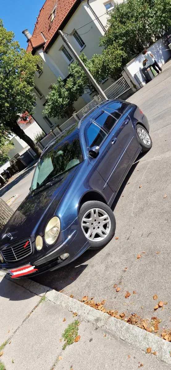 Mercedes-Benz Eklasse 2003 photo 3