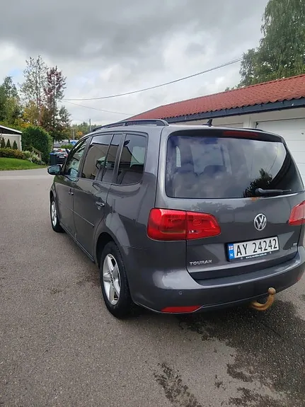 Volkswagen Touran 2014 photo 4