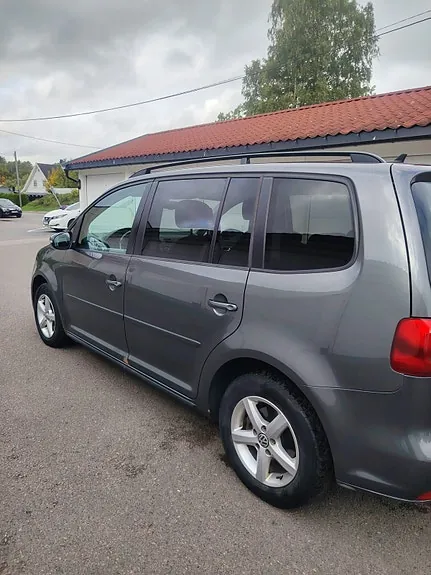 Volkswagen Touran 2014 photo 3