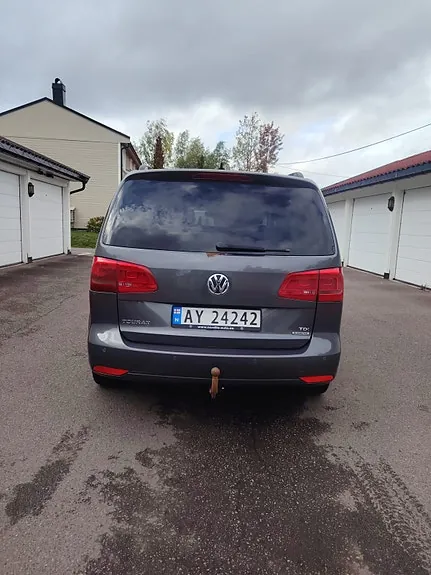 Volkswagen Touran 2014 photo 5