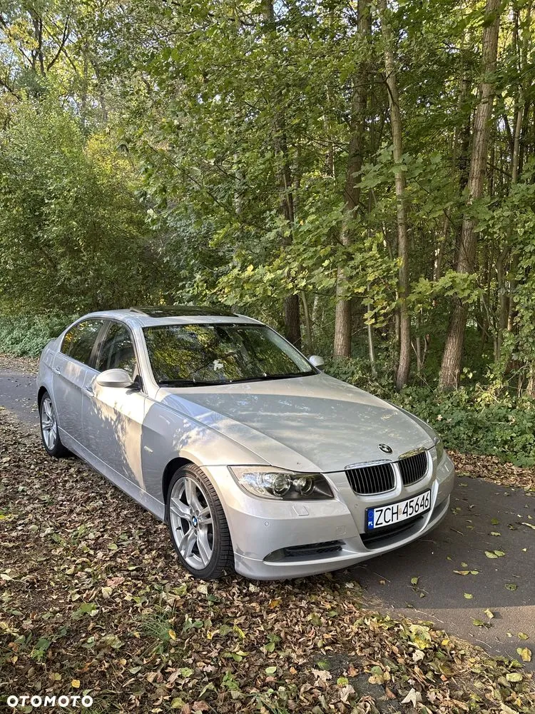 BMW Seria 3 2005 photo 2
