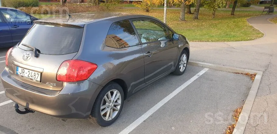 Toyota Auris 2008 photo 4