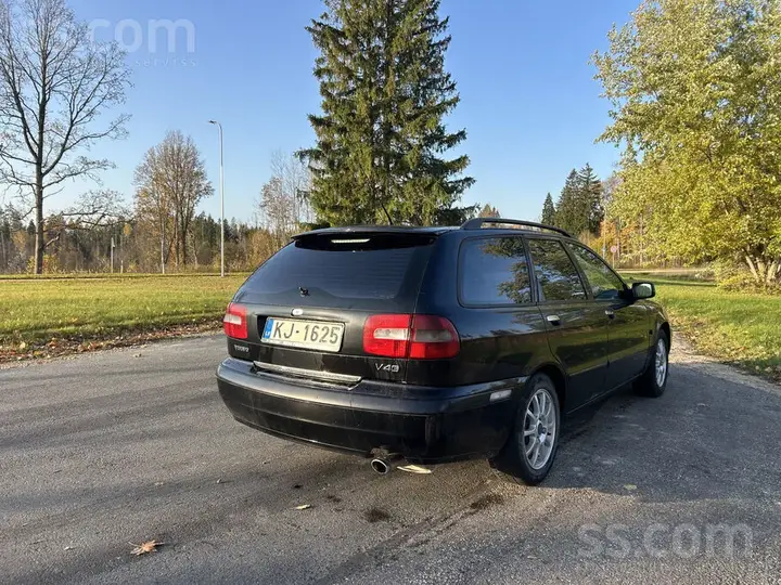 Volvo V40 2003 photo 5