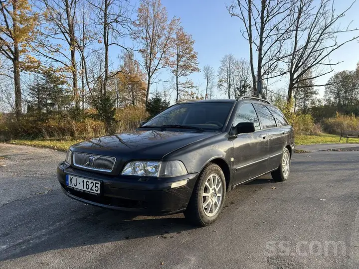 Volvo V40