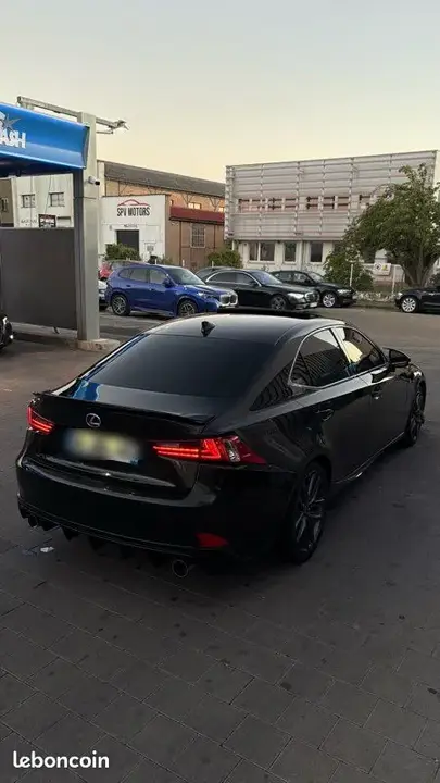 Lexus Is 2014 photo 2