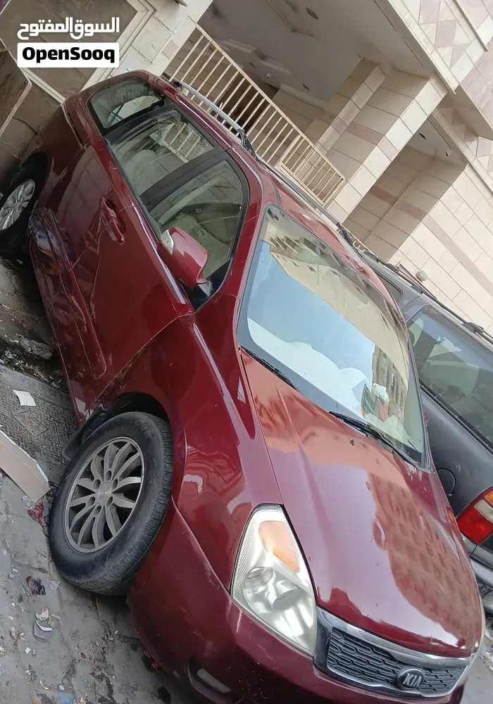 Kia Carnival 2013 photo 4
