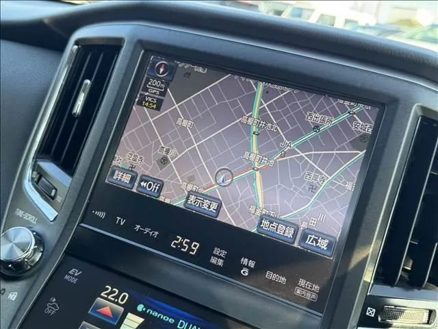Toyota Crown 2013 photo 3
