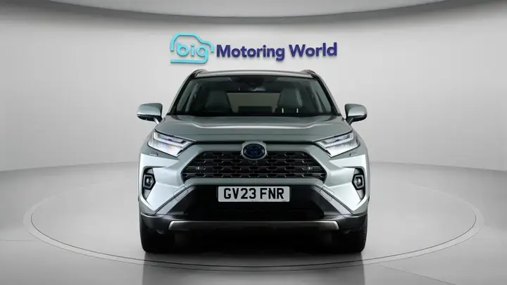 Toyota Rav4 2023 photo 3