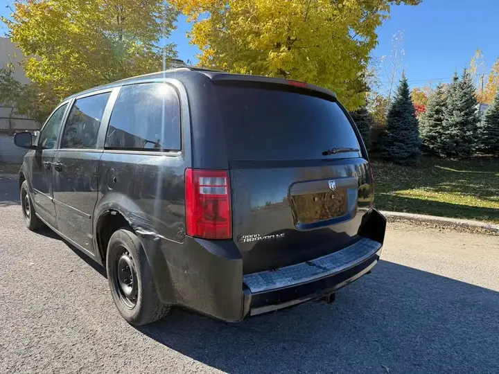 Dodge Grand Caravan 2013 photo 2