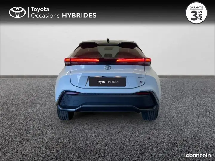 Toyota C-Hr 2025 photo 4