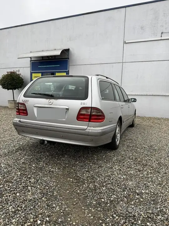 Mercedes-Benz E-Class 2002 photo 4