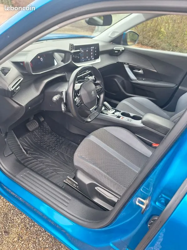 Peugeot 2008 2020 photo 3