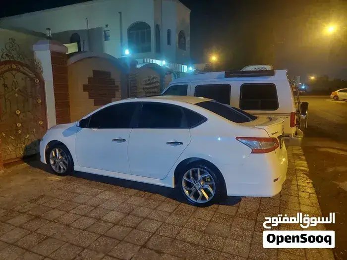 Nissan Sentra 2013 photo 2