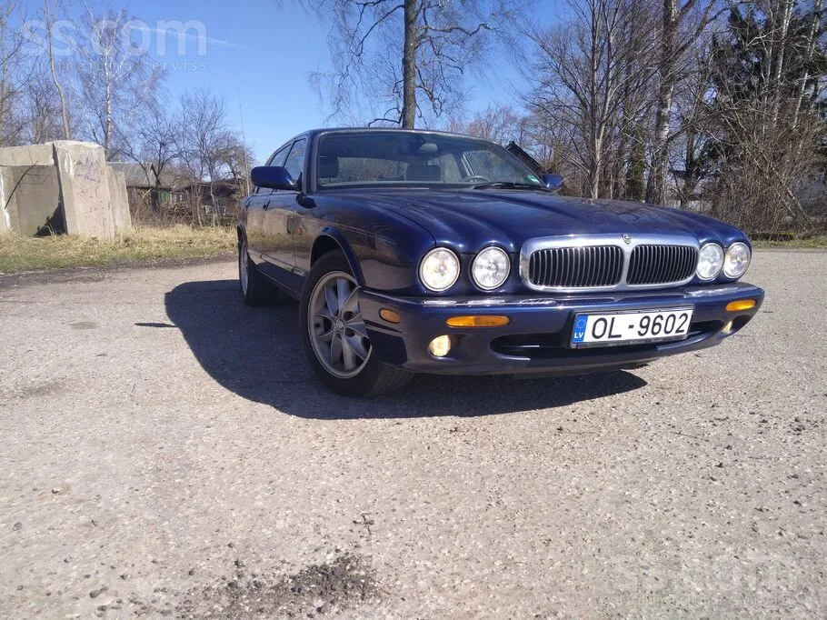 Jaguar Xj8