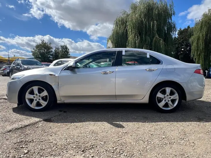 Honda Accord 2011 photo 4