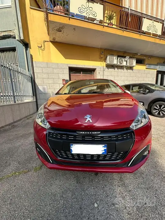 Peugeot 208 2018 photo 2