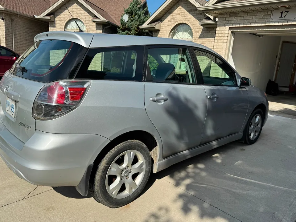 Toyota Matrix 2005 photo 2
