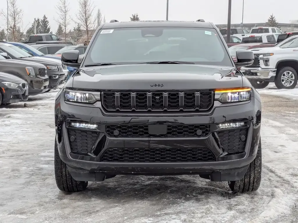 Jeep Grand Cherokee 2026 photo 3