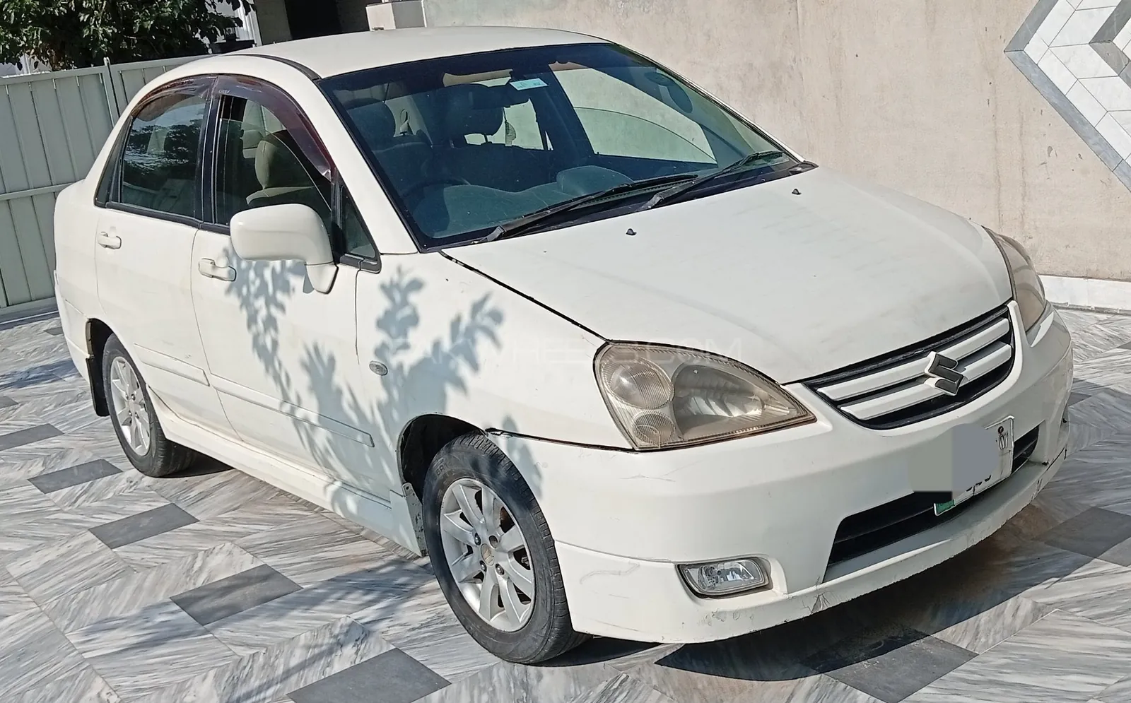Suzuki Liana
