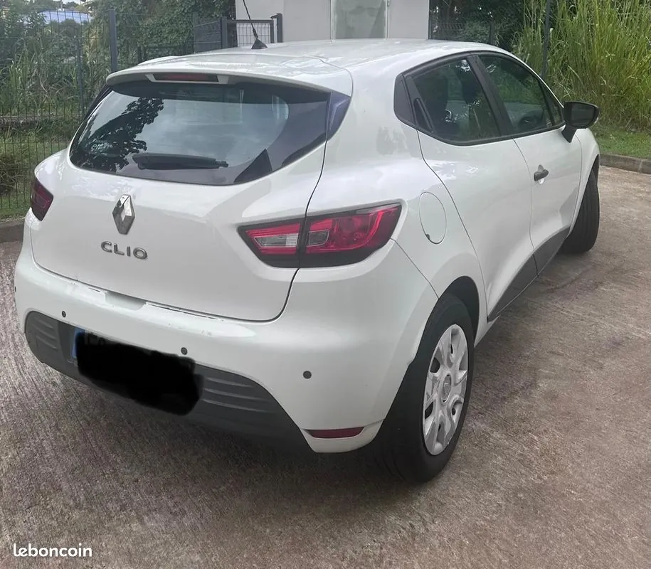 Renault Clio 2019 photo 2