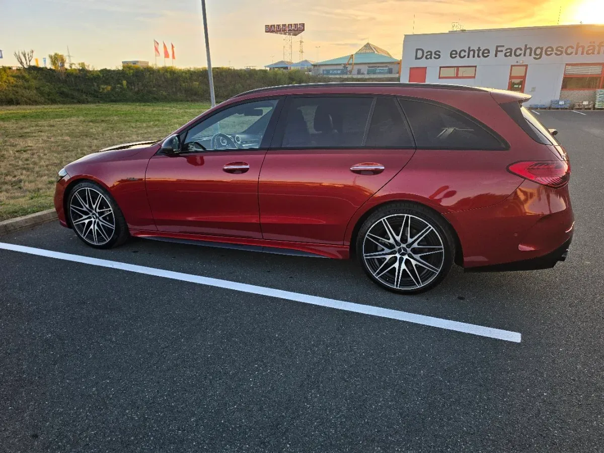 Mercedes-Benz C-Class 2023 photo 3