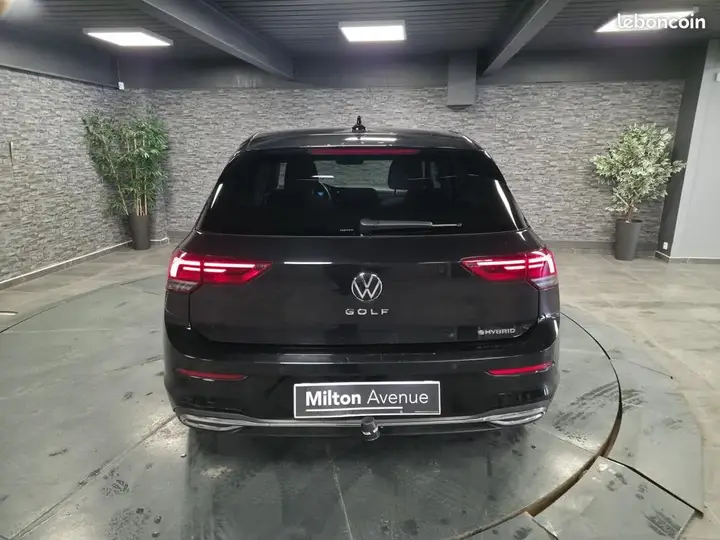 Volkswagen Golf 2023 photo 4