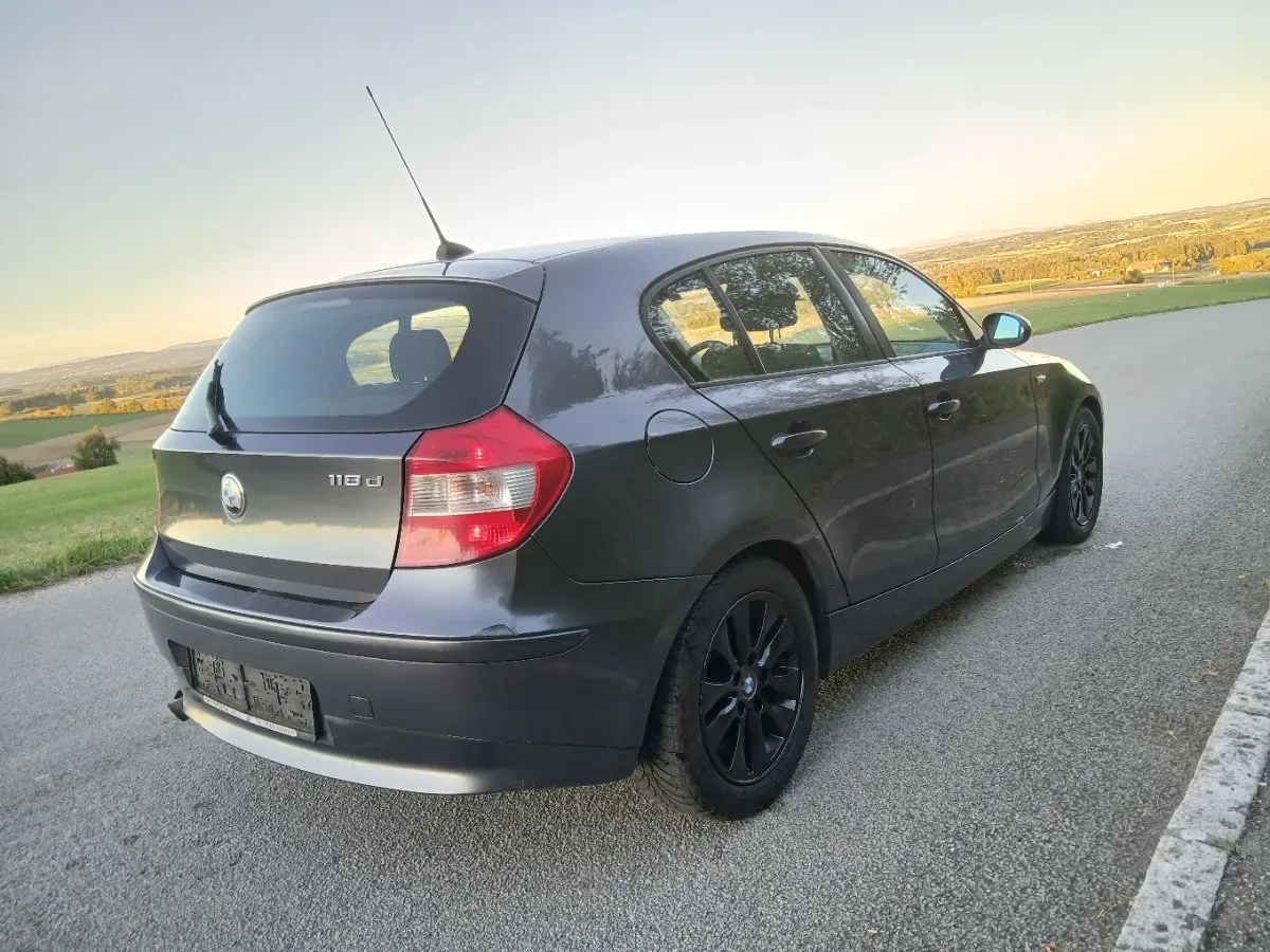 BMW 1 Series 2006 photo 3