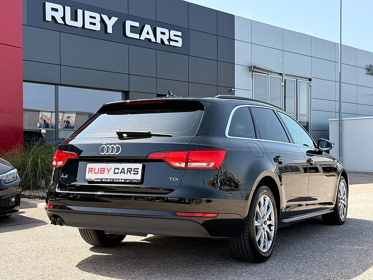 Audi A4 2017 photo 2